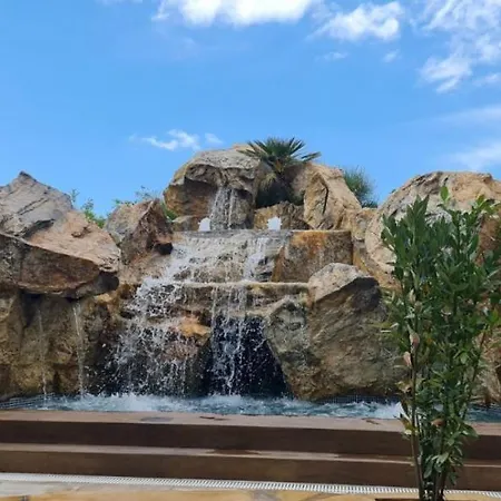 Апартаменты Montedreams Royal